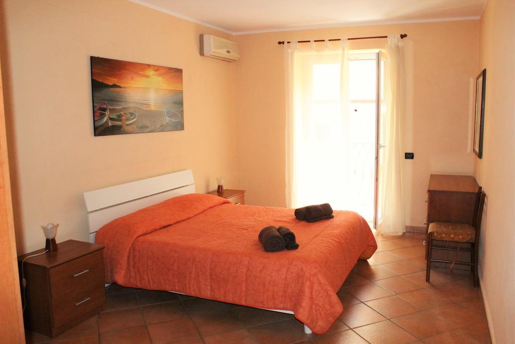 Gaia Holidays Apartments Cefalù Eksteriør billede