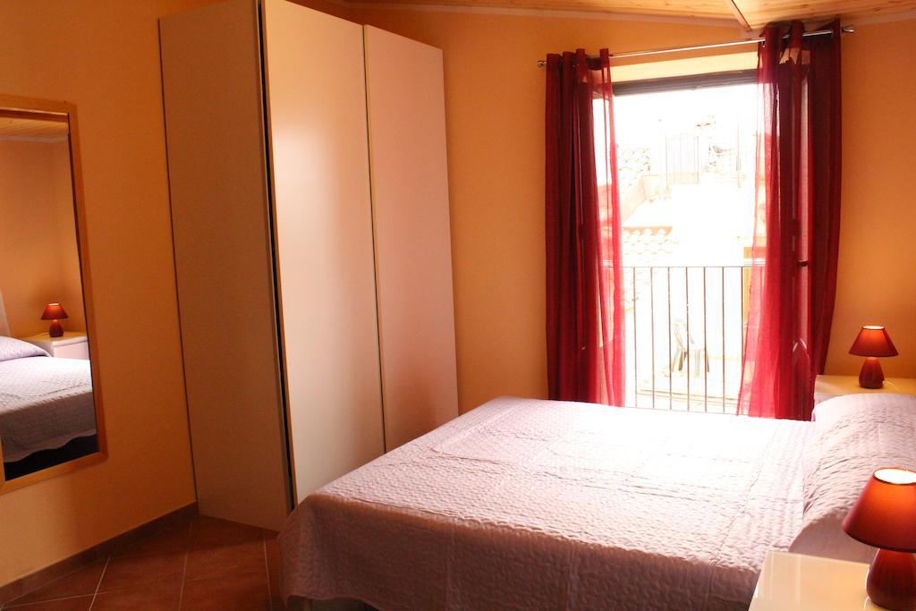 Gaia Holidays Apartments Cefalù Værelse billede