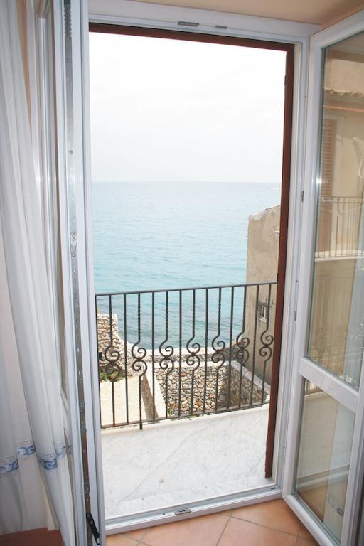 Gaia Holidays Apartments Cefalù Værelse billede
